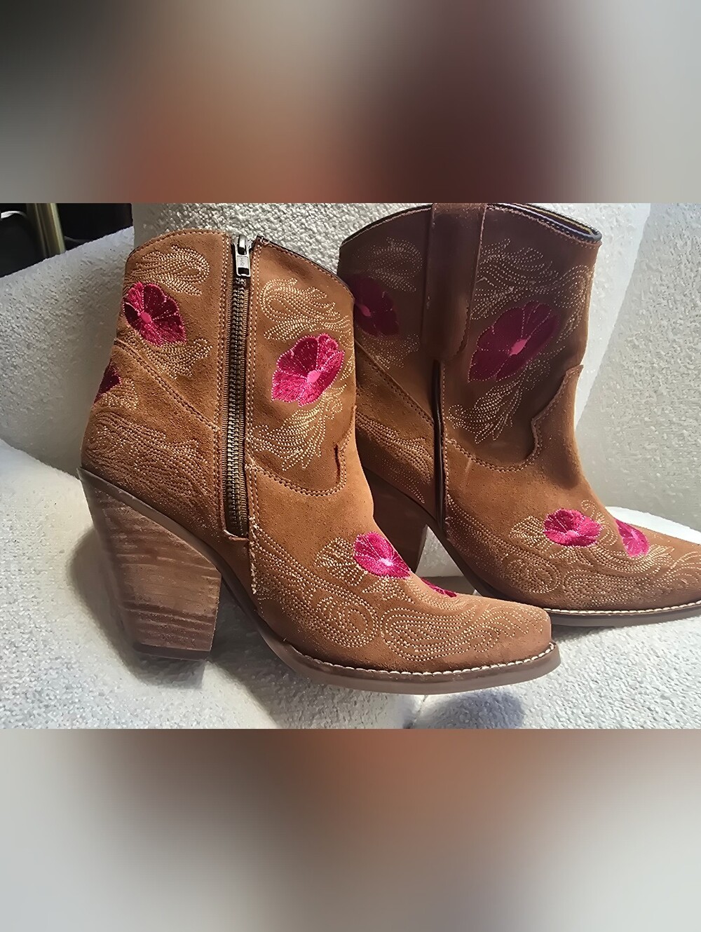 NWOT! Dingo, Women's Tootsie Suede Embroidered Western Booties, Size 8 - Picture 3 of 10